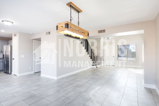 Building Photo - Beautiful Updated Home with ALL Appliances