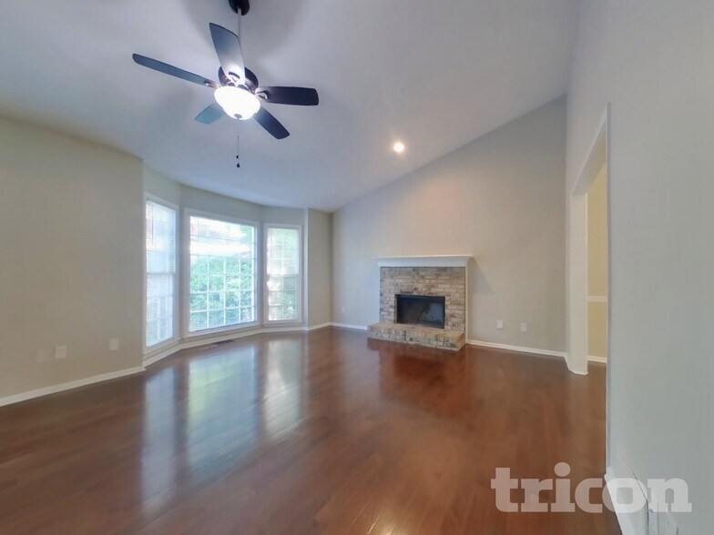 Building Photo - 891 Old Farm Walk