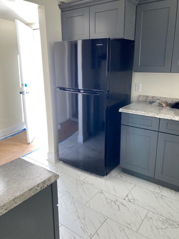 Building Photo - 719 E Jefferson St