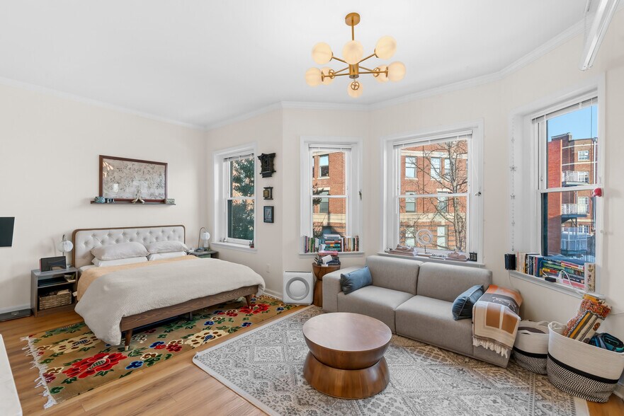 Building Photo - 1758 Corcoran St NW