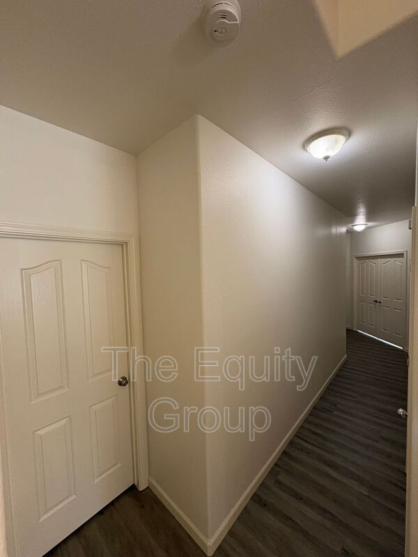Building Photo - 1106 N Crenshaw St