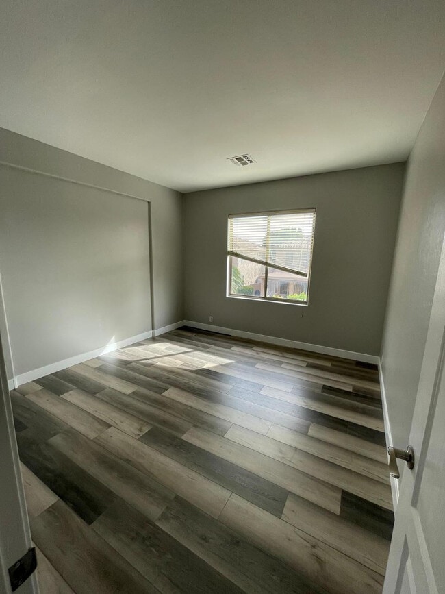 Building Photo - 2225 E Detroit St