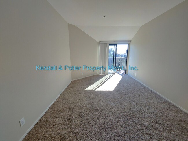 Building Photo - Large Two Bedroom Near Seabright Beach 2BR...