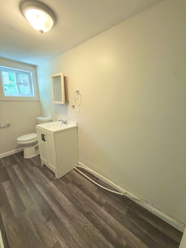 Building Photo - Updated 4-Bedroom Cincinnati Home | Ready to Move In!