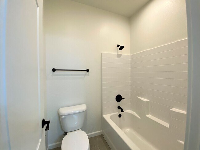 Building Photo - 8715 Spouse Dr