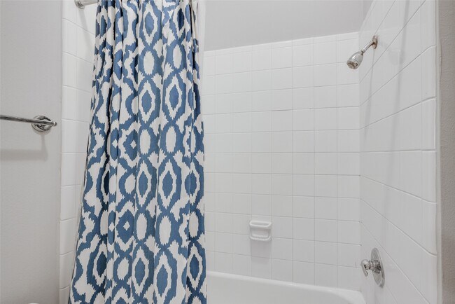 Building Photo - 12414 N Shadow Cove Dr