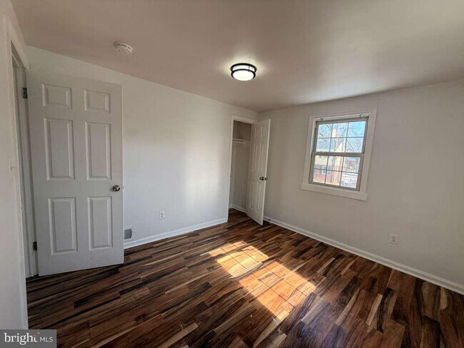 Building Photo - 9722 51st Ave