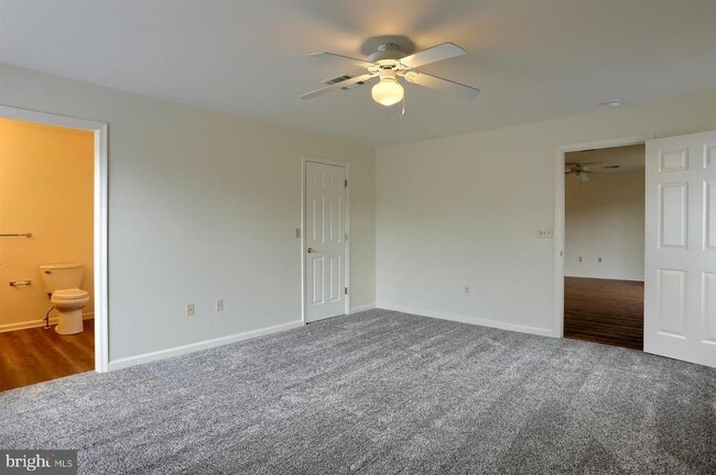 Building Photo - 122 Cardinal Ln