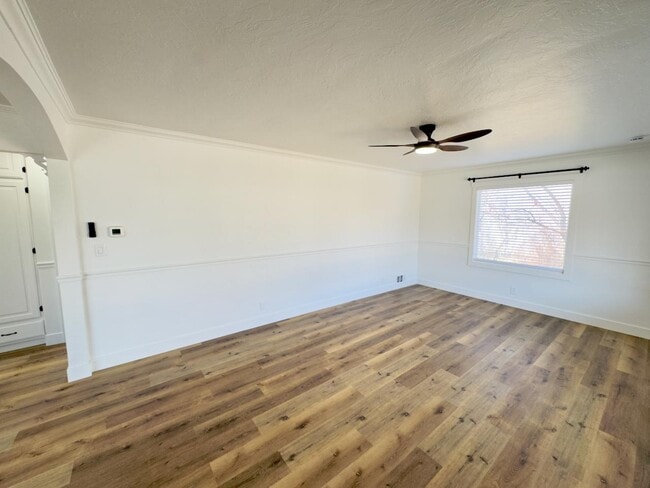 Building Photo - 1657 N 400 W