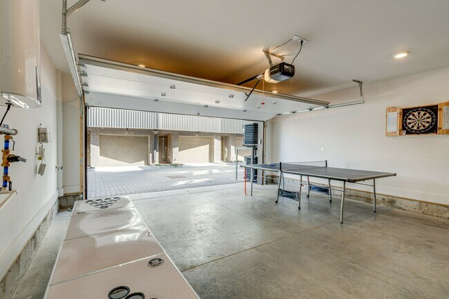 Building Photo - 2910 Felicia St