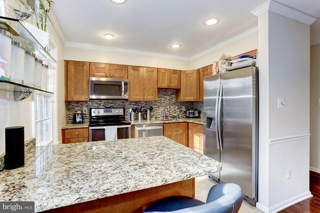 Building Photo - 6069 Crown Royal Cir