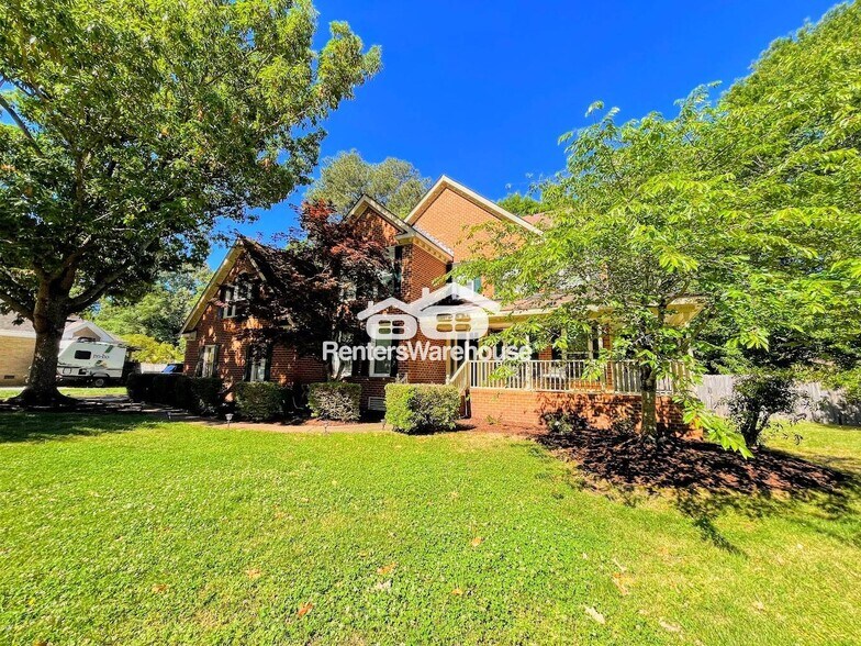 Building Photo - 804 Walnut Forest Ct