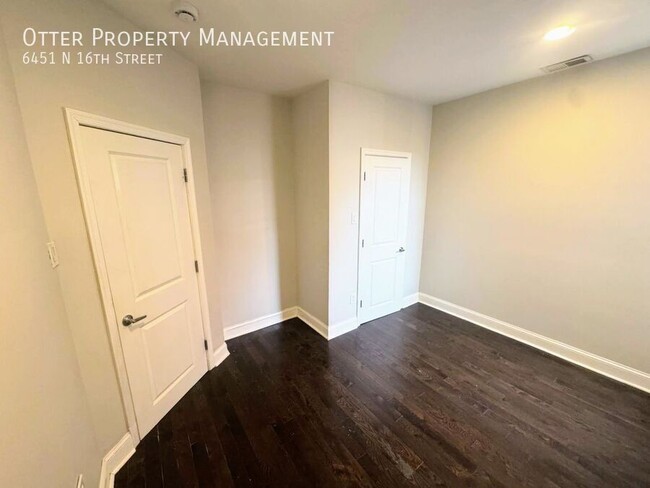 Building Photo - 6451 N 16th St