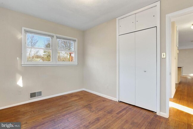 Building Photo - 2032 Greenwich St