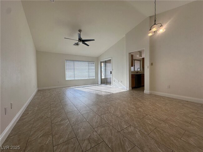 Building Photo - 2732 Darby Falls Dr