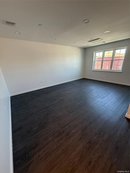 Building Photo - 338 Beach 46th Street