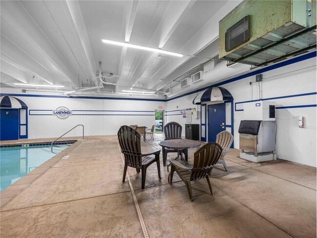 Building Photo - 4407 Wilshire Blvd