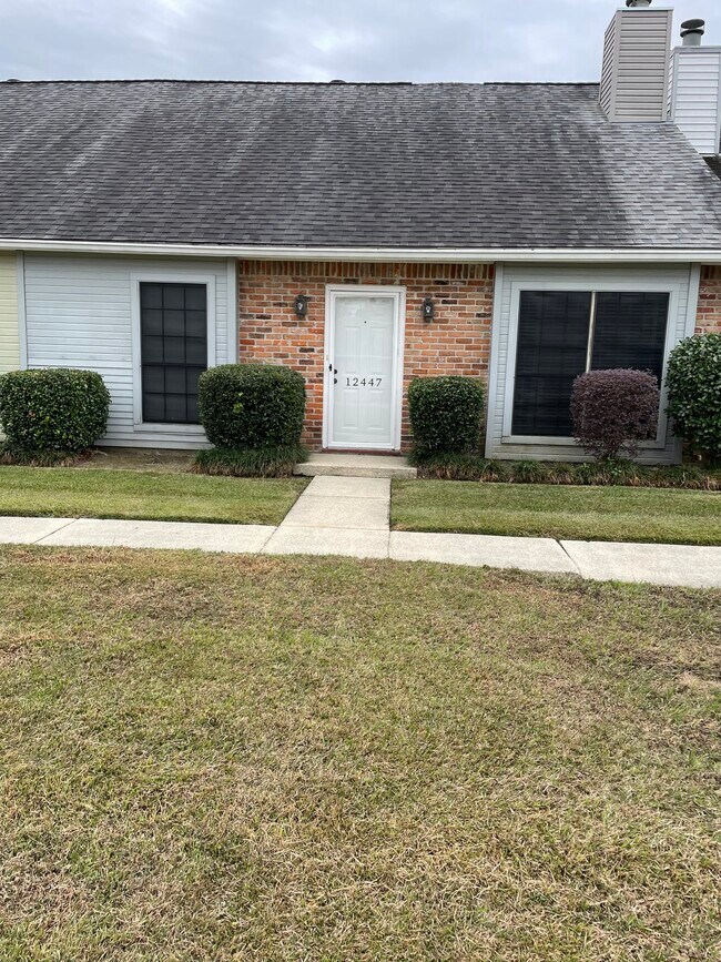 Entrance to home - 12447 Coursey Blvd