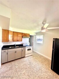 Building Photo - 2265 Washington Ave