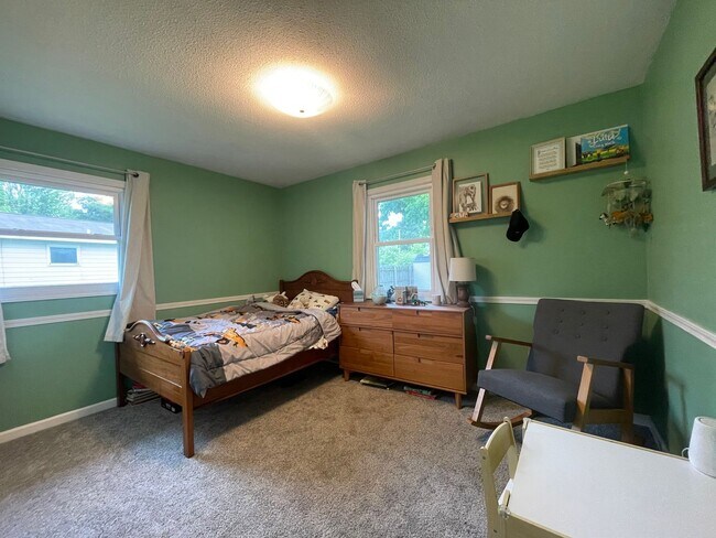 Building Photo - Ranch located in Jenison School District