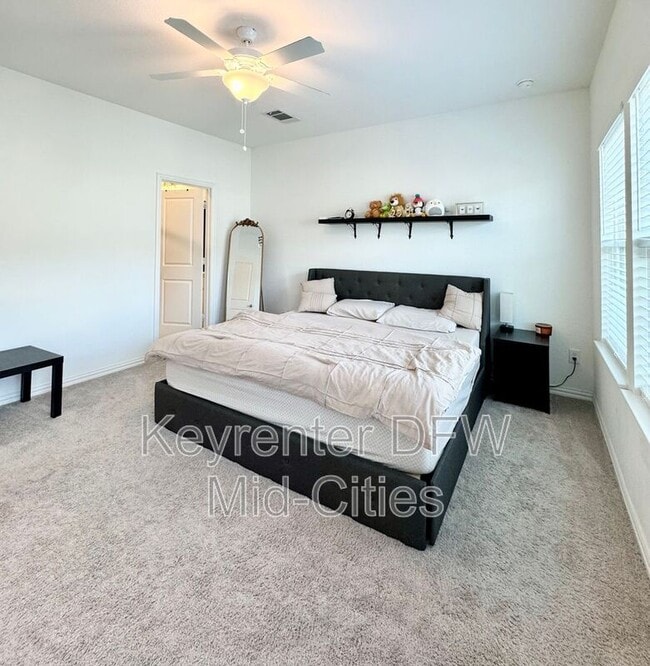 Building Photo - 9927 Tolbert St