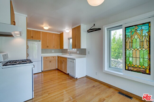 Building Photo - 2534 7th St