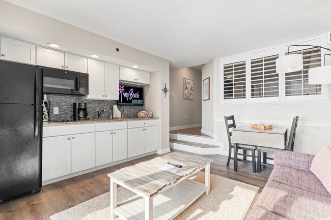 Building Photo - 4800 S Ocean Blvd