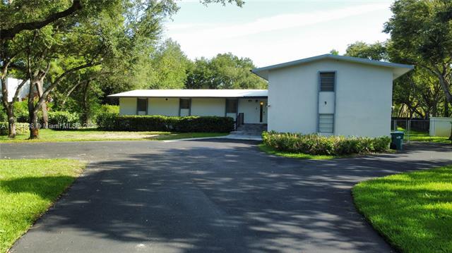Building Photo - 9811 SW 96th St