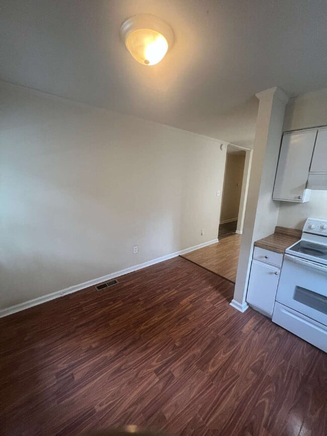 Building Photo - Charming 3-Bedroom Home in Stonewall Estat...