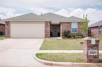 Building Photo - 2921 Thompson Farm Ln
