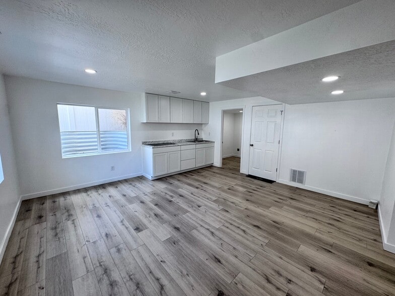 Building Photo - 12339 Remy Rd