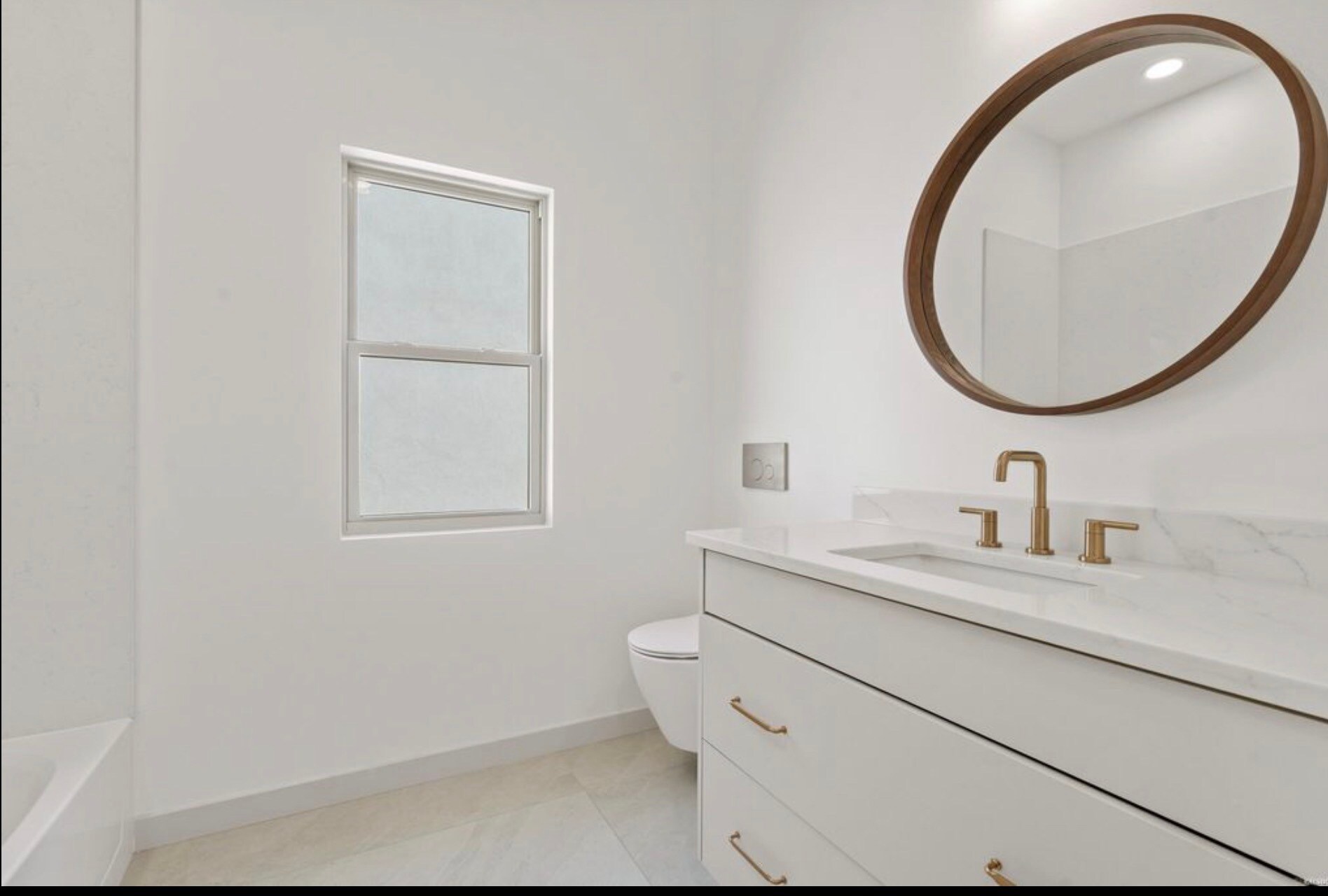 Building Photo - 137 Lakepointe Cove