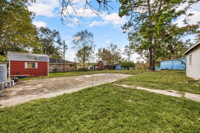 Building Photo - 340 Magnolia Dr