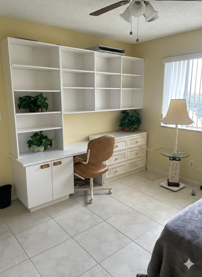 Building Photo - 6698 10th Ave N