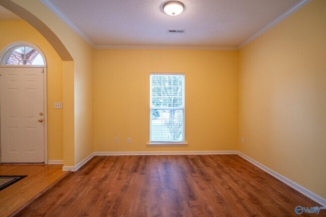 Building Photo - 216 Horseshoe Bend N