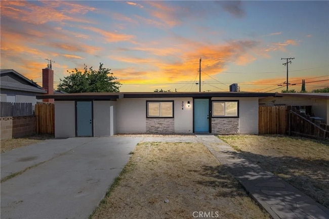 Primary Photo - 304 E Santa Clara St