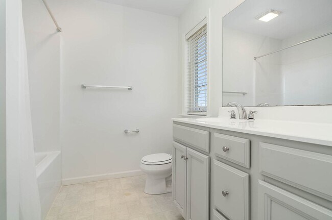 Building Photo - 3275 Katie Wy