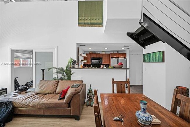 Building Photo - 7728 Collins Ave