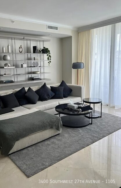 Building Photo - 3400 SW 27th Ave