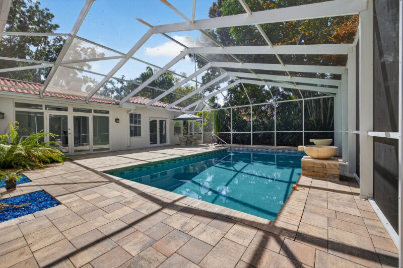 Building Photo - 737 19th Ave N