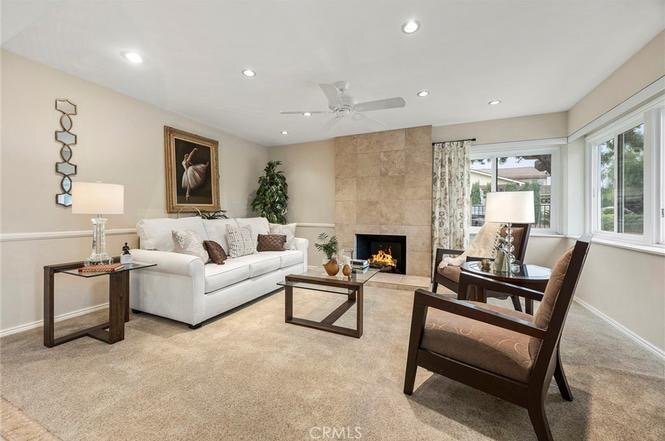 Building Photo - 212 Barranca Dr