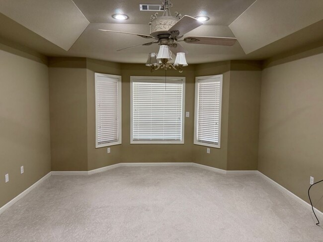 Building Photo - 12 Enclave Cir