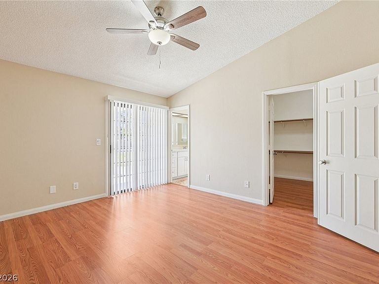 Building Photo - 582 Kavanagh Pl