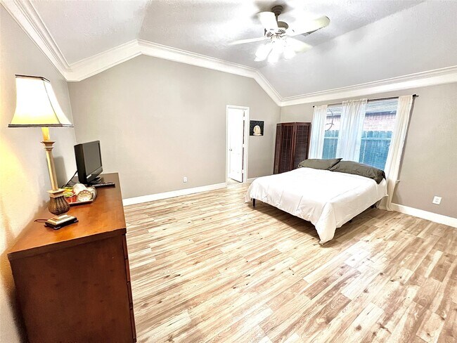 Building Photo - 21106 Rushing Creek Ln