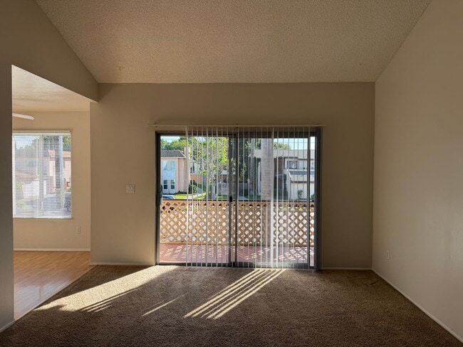 Building Photo - LA VETA MONTEREY COMPLEX ORANGE - 2 BEDROOM 2 BATH  $2,575