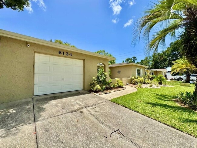 Building Photo - 8134 Winthrop Dr