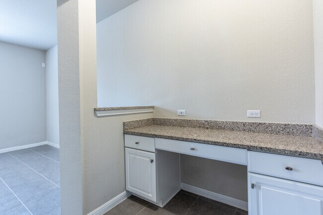 Building Photo - 5649 Porano Cir