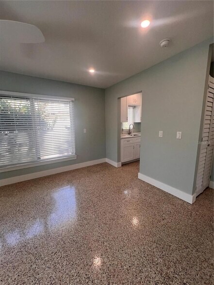Building Photo - 40 82nd Ave