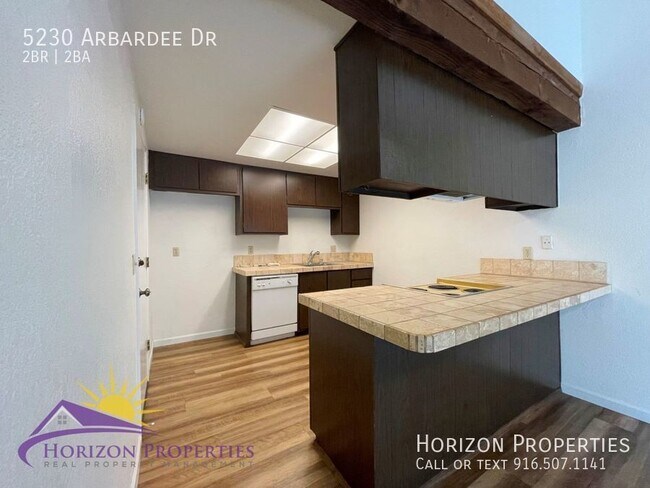 Building Photo - 5230 Arbardee Dr