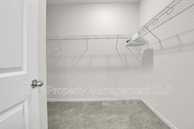 Building Photo - 107 Firefly Cir